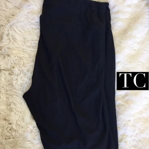 Lularoe BLACK Tall & Curvy Leggings